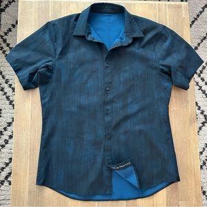Men’s Medium Lululemon Short Sleeve Button up Shirt